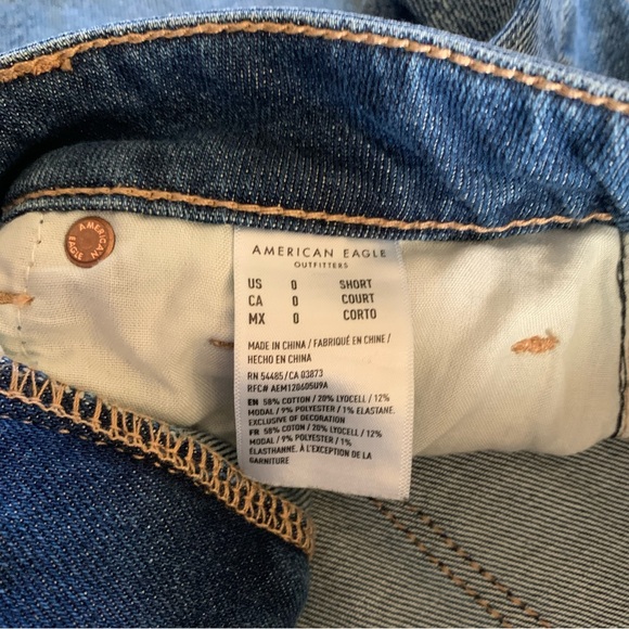 American eagle ripped mom jeans - Picture 4 of 4
